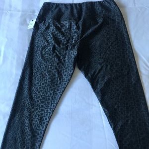 New leggings, size M